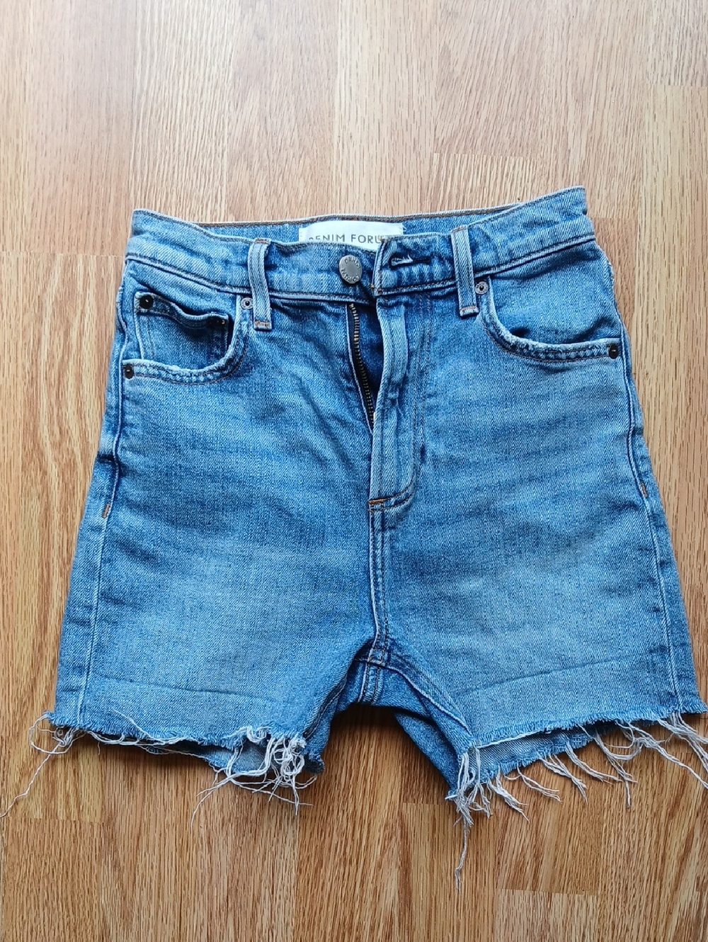 Aritzia Denim Forum The Arlo Short Size 23
